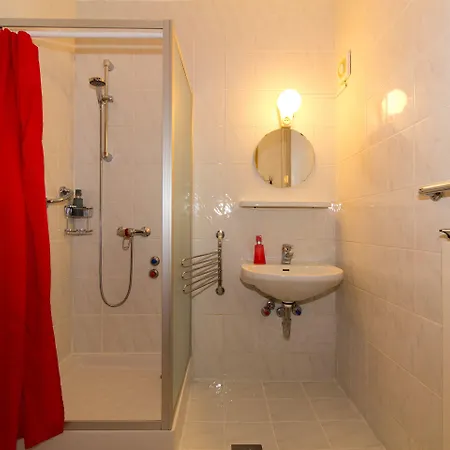 فندق مبيت وإفطار Budavar 3*