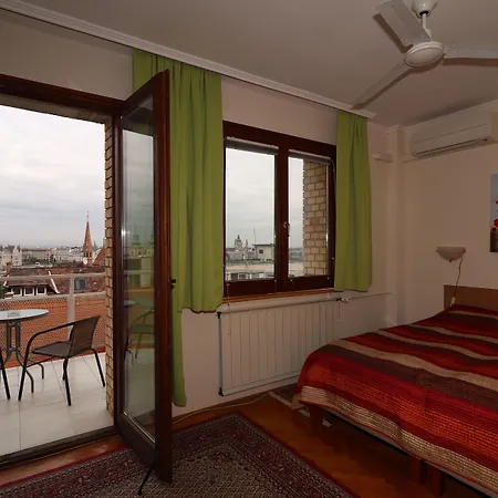 Bed & Breakfast Budavar