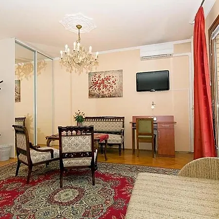 Bed & Breakfast Budavar 4*