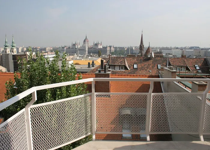 Budavar Bed & Breakfast