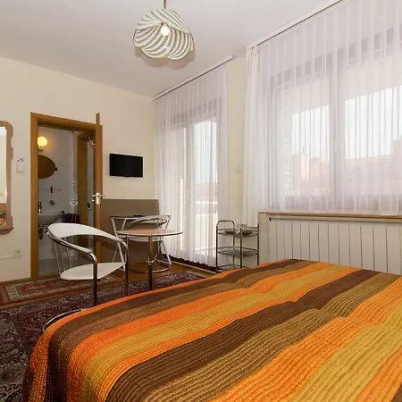 Budavar Oda ve Kahvaltı Budapeşte